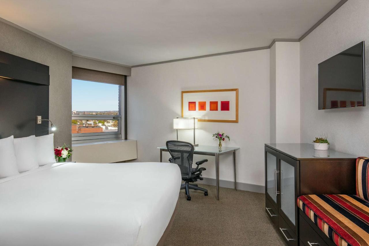 The Royal Sonesta Boston 4*